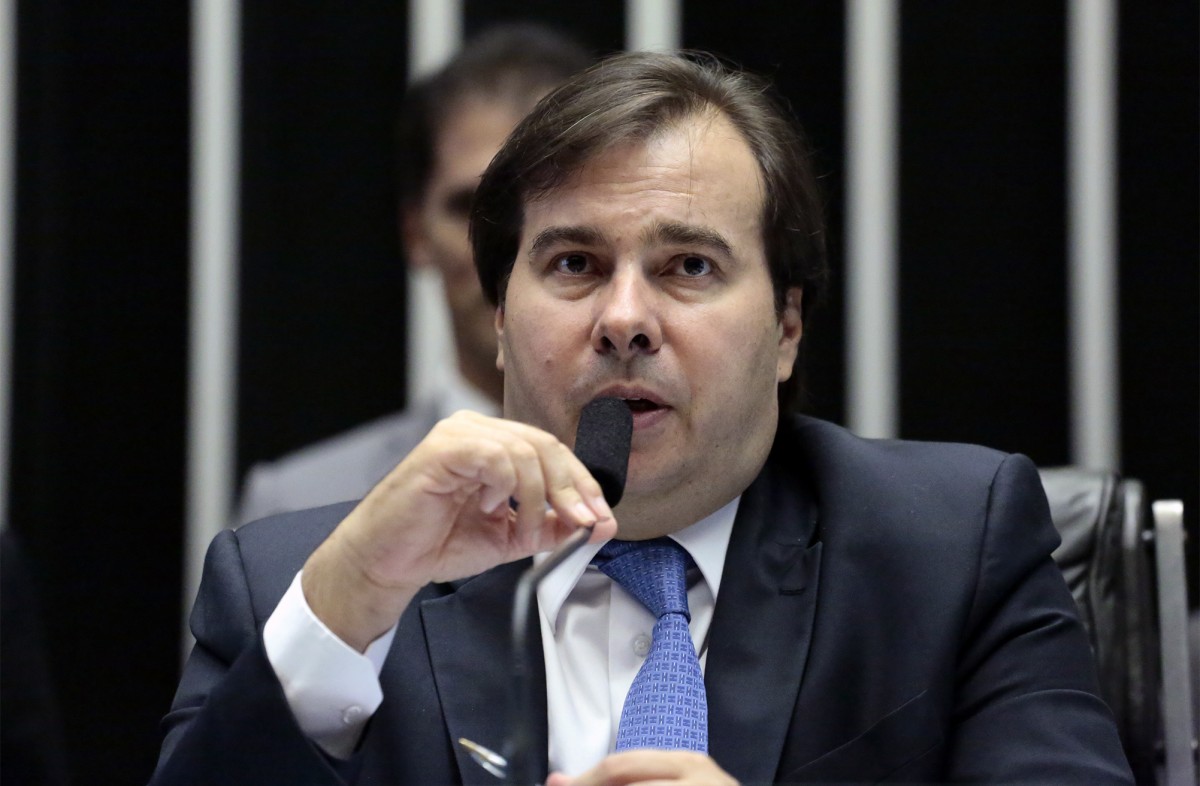 Maia: votação da reforma ficará para fevereiro